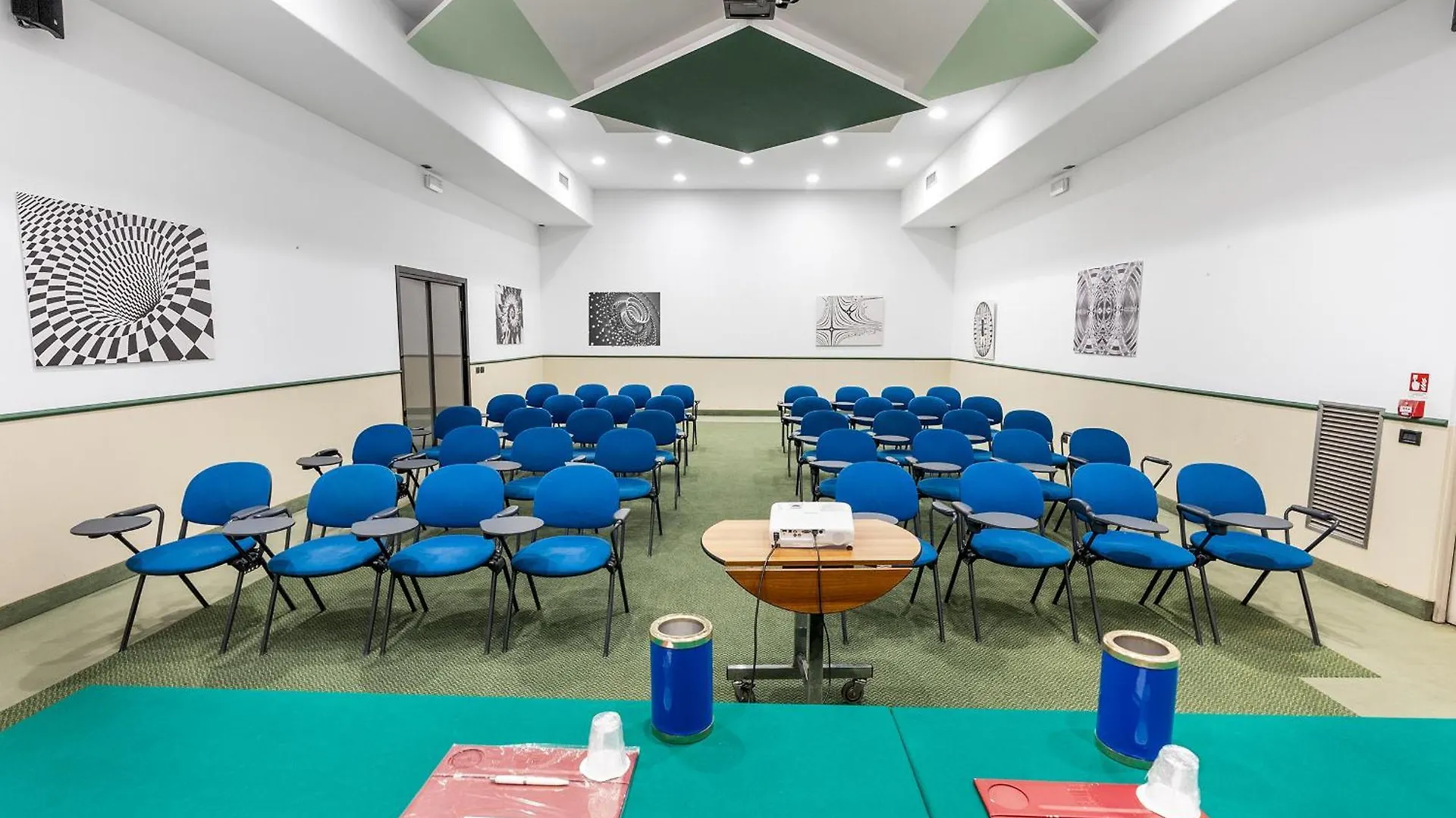 Abacus Hotel Sesto San Giovanni İtalya